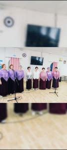 Весеннее настроение повсюду в пение птиц в солнышке, которое так радует всех нас.