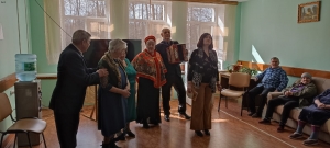 Сегодня наше учреждение принимало в гостях полюбившийся музыкальный ансамбль Русской песни.